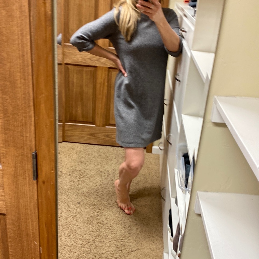 Betsy’s Boutique Shop Grey long Sleeve “sweater” dress. Size Large